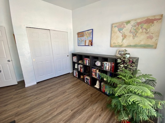 Building Photo - 1510 W Maple Ave