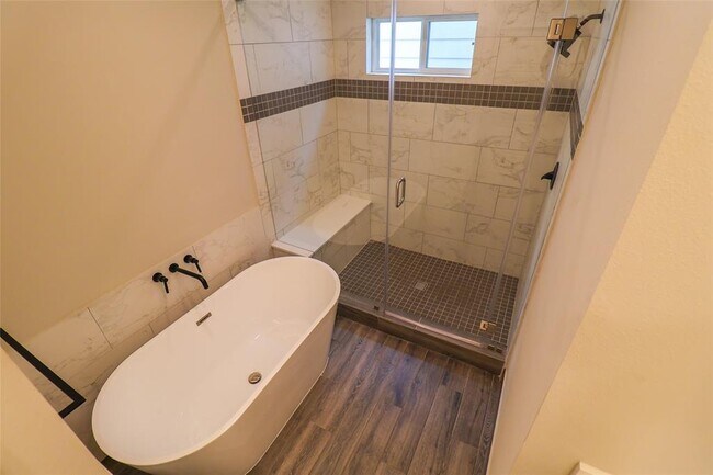 Building Photo - 5213 Pinemont Creek Ln