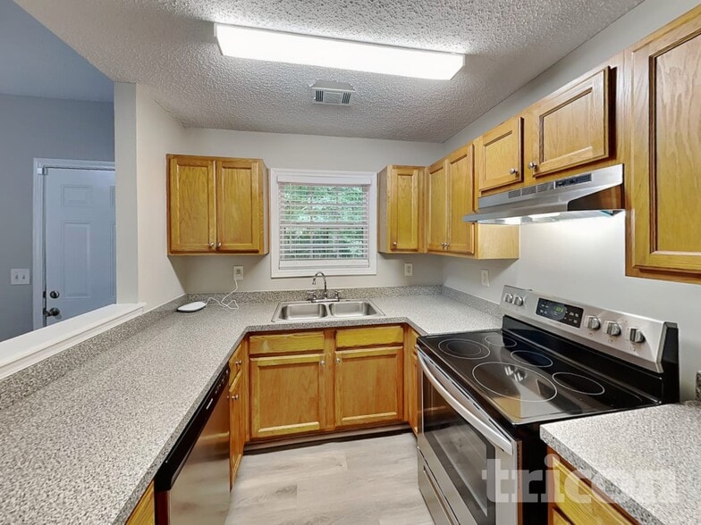 Building Photo - 535 Brentwood Blvd