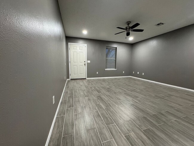 Building Photo - ***303 Southland Street***