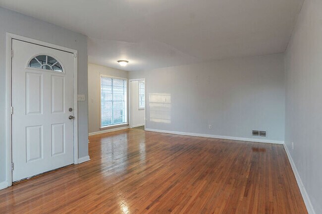 Building Photo - 8047 2nd Ave S