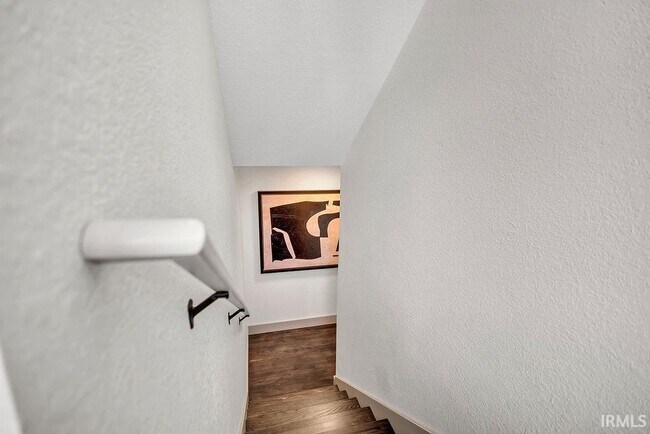 Building Photo - 1122 S Fess Ave