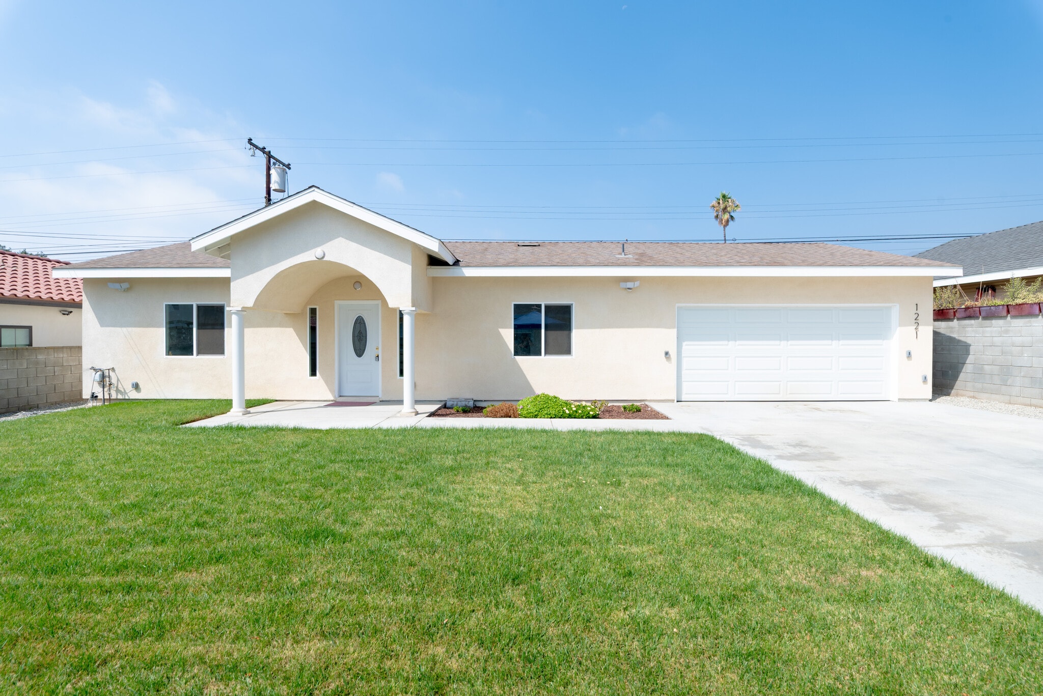 Building Photo - 1219 N Azusa Ave