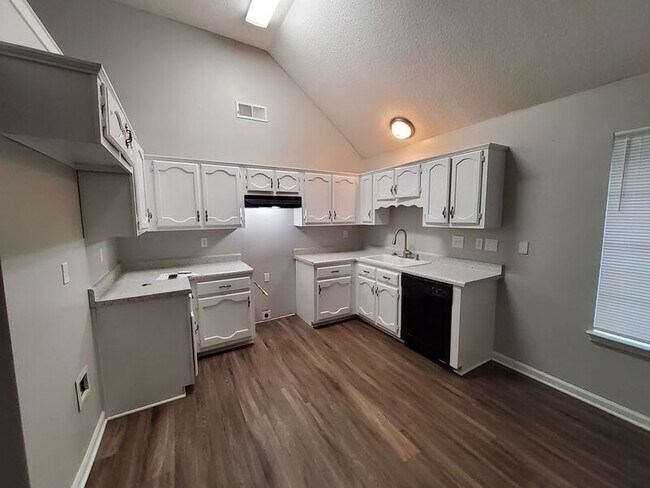 Building Photo - 317 Avery Jordan Cove