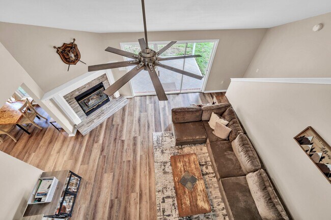 Building Photo - 4559 Castlewood Ln