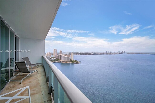 Building Photo - 1331 Brickell Bay Dr