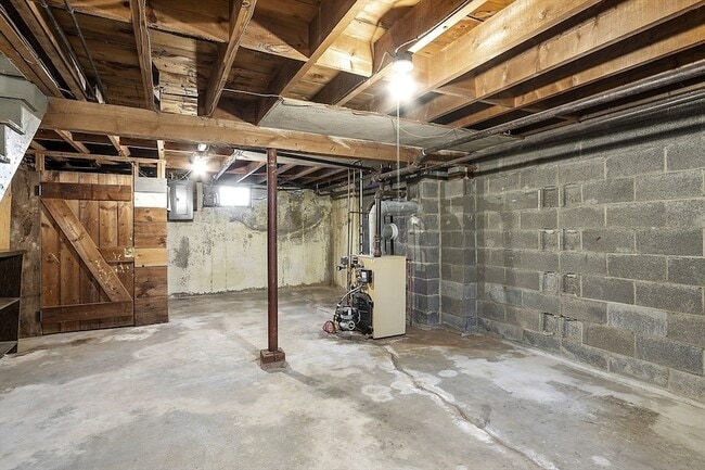 Building Photo - 50 Spruce St