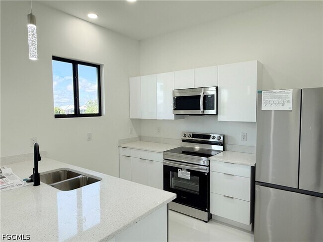 Building Photo - 4238 NW 34th Terrace