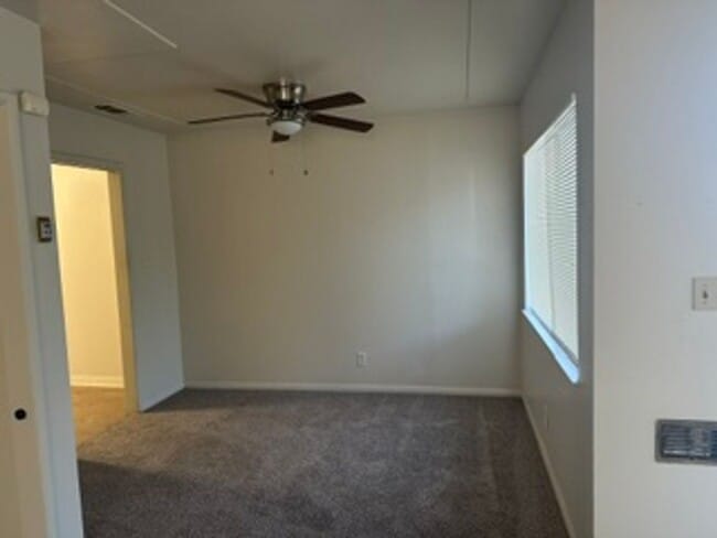 Building Photo - 1248 N Thorne Ave