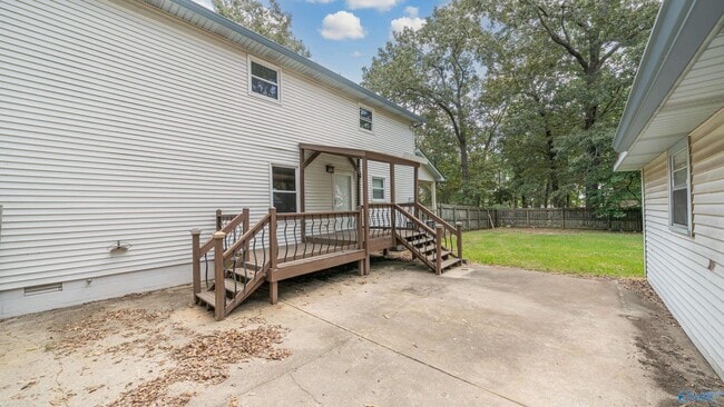 Building Photo - 21970 Bean Rd E