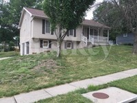 Building Photo - 1405 Andrea Dr