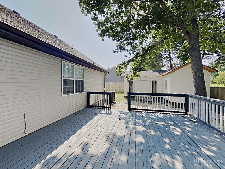 Building Photo - 981 Trey Phillips Dr