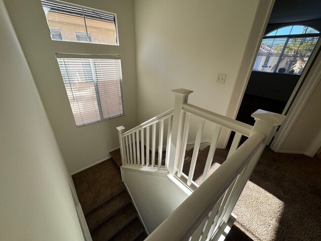 Building Photo - THE BEST OF BOTH WORLDS – FRESH & READY!