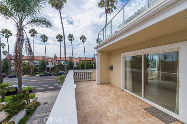 Building Photo - 1206 S Catalina Ave