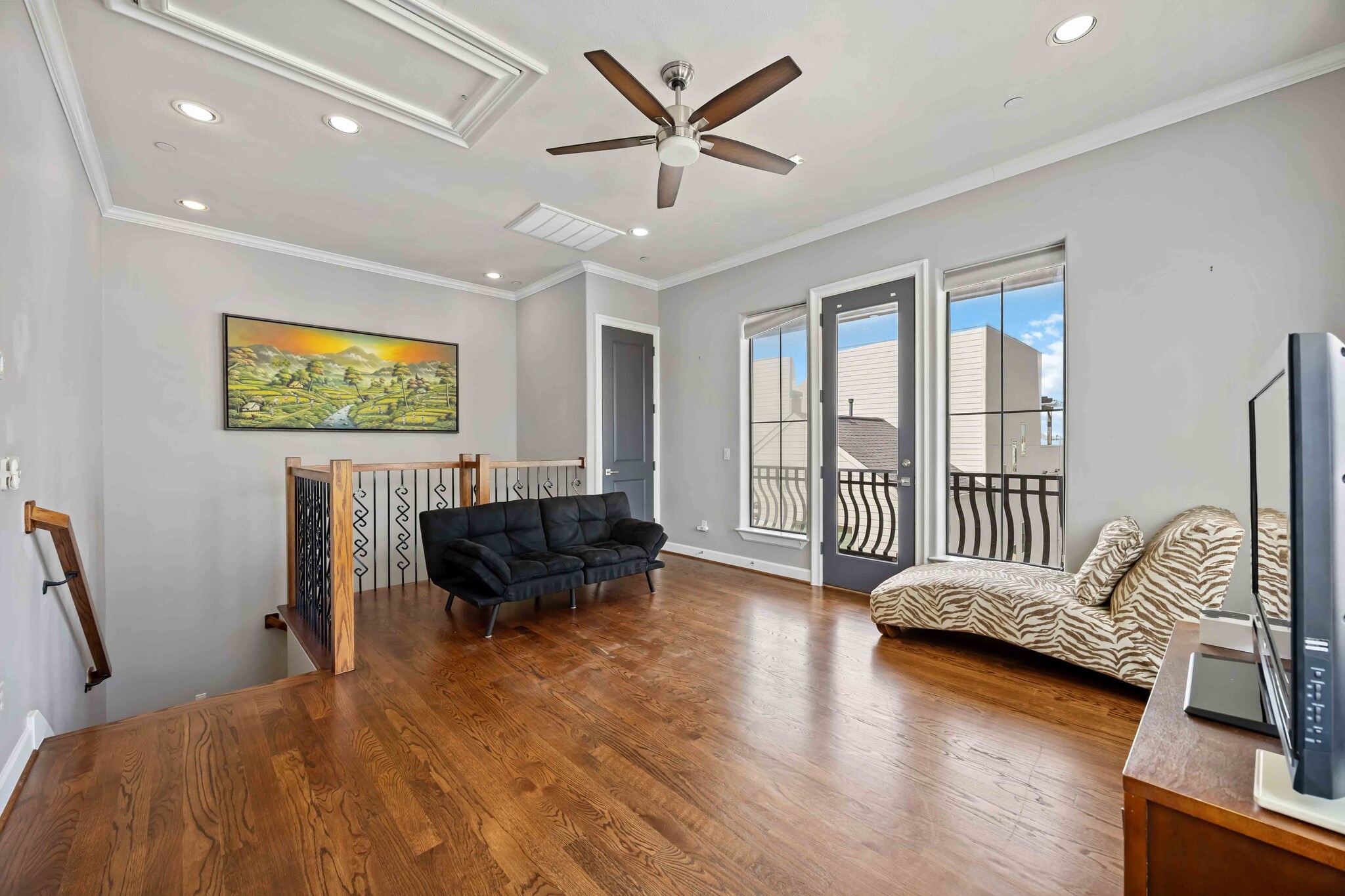 4th floor loft - 328 Bomar St