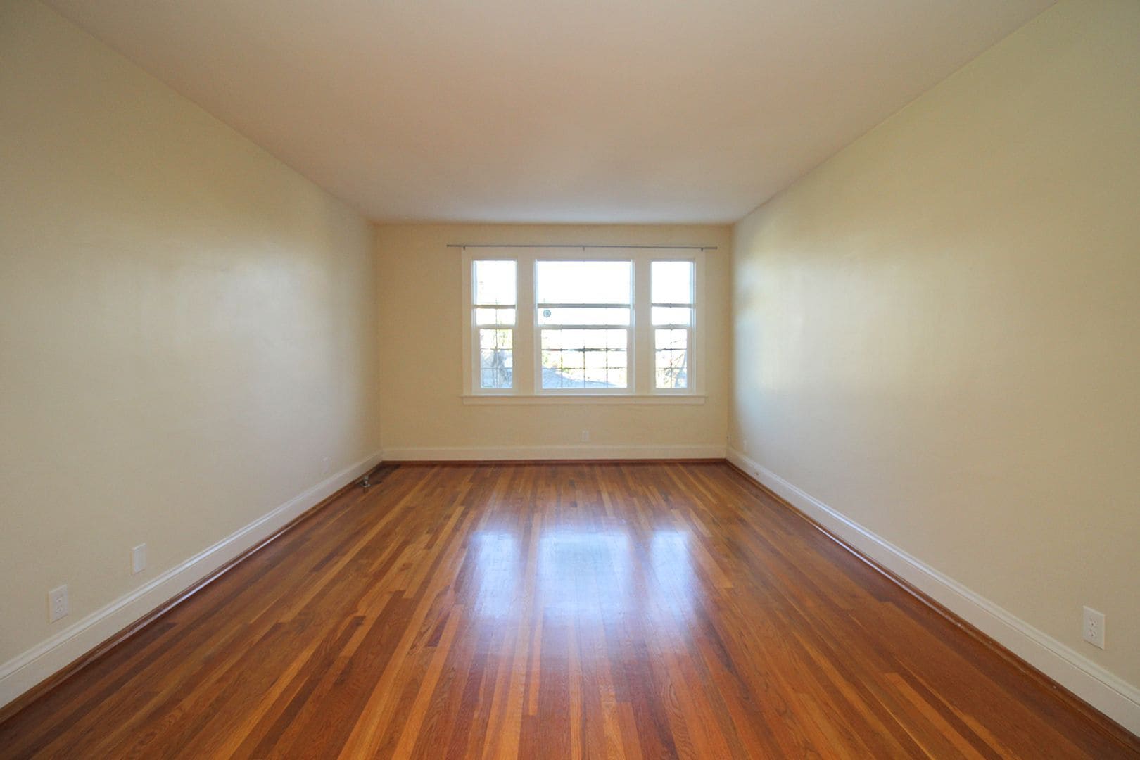 Building Photo - 1928 SW Laurel St