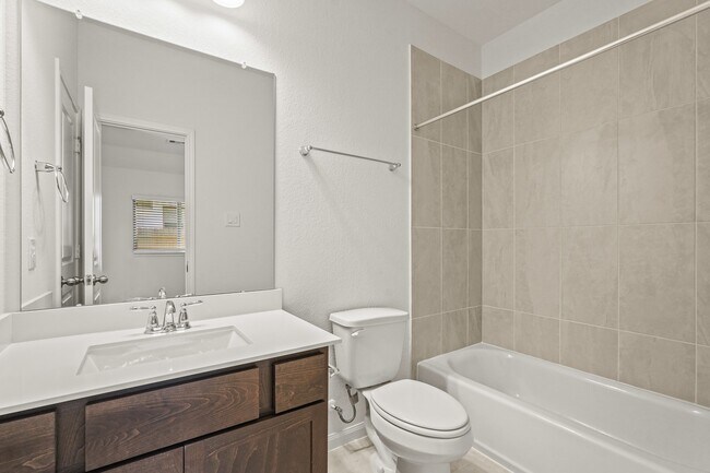 Building Photo - 1420 Florecer Ln