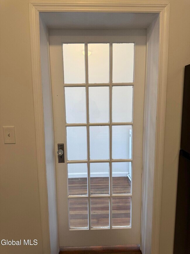 Building Photo - 346 Madison Ave