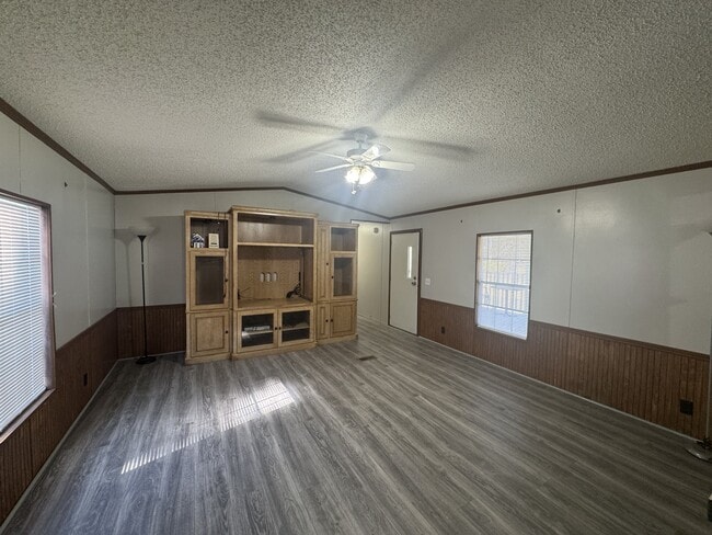 Building Photo - 30 Aaron Dr