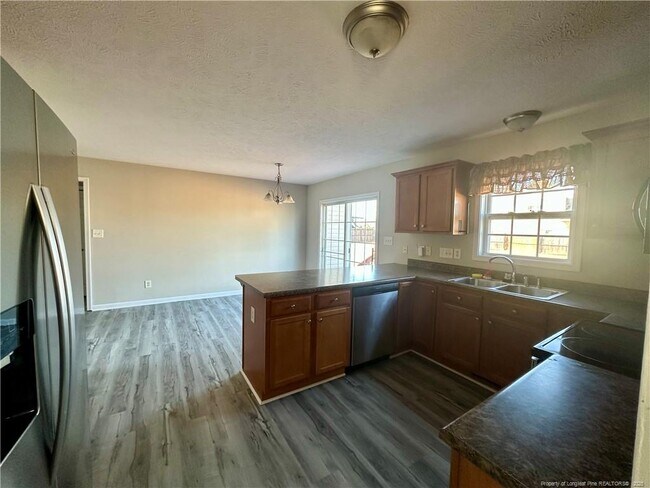 Building Photo - 11 Lattimore Rd