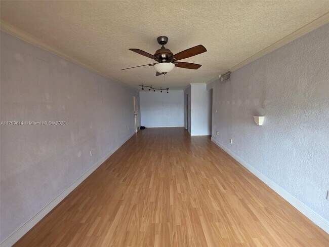 Building Photo - 9437 SW 76th St