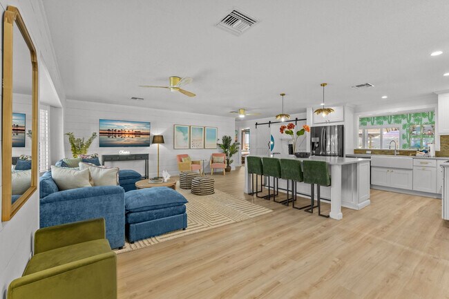 Building Photo - 12263 90th Ave