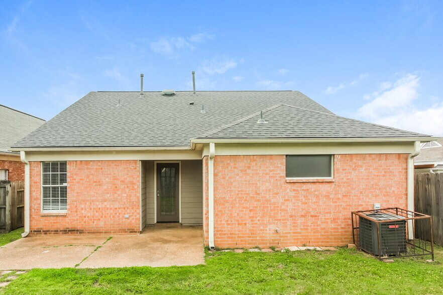 Building Photo - 10078 Cross Valley Dr
