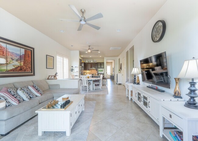 Building Photo - 81363 Corte Compras
