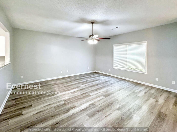 Building Photo - 8609 Thomas Ln