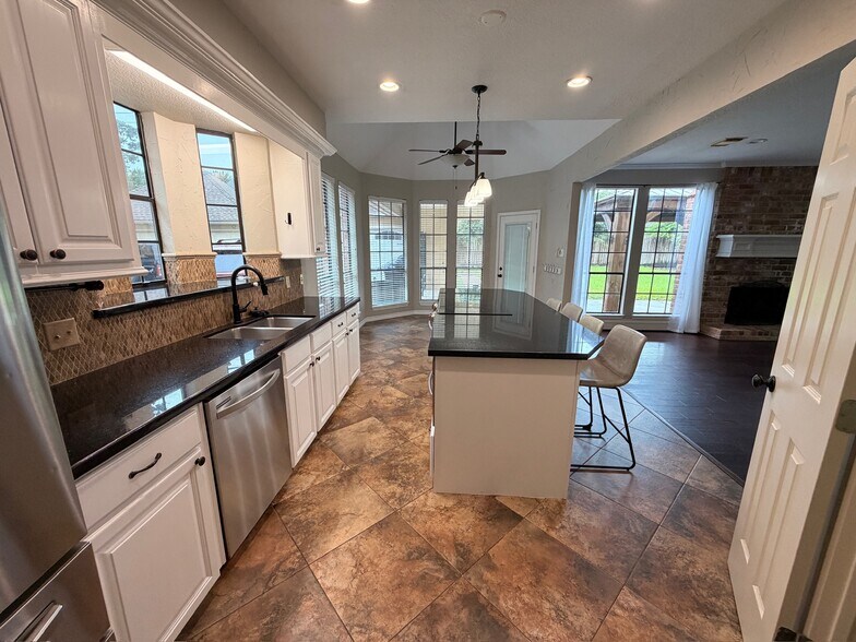 Building Photo - 6035 Spring Creek Grove Ln