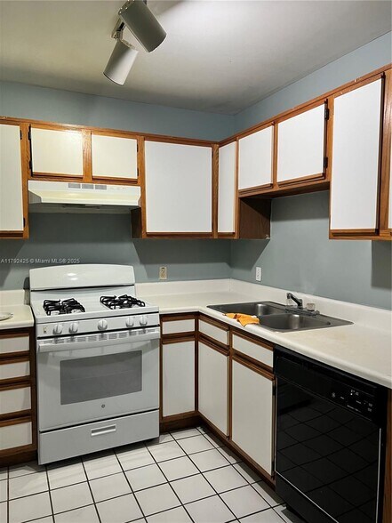 Building Photo - 15290 SW 106th Ln