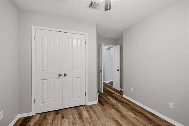 Building Photo - 13556 Anarosa Loop