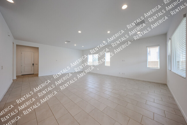 Building Photo - 3174 W Peak View Rd