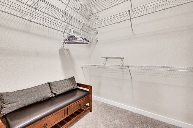 Building Photo - Immaculate, Beautifully Furnished  1-Bed 1-Bath Condo- Available Now!