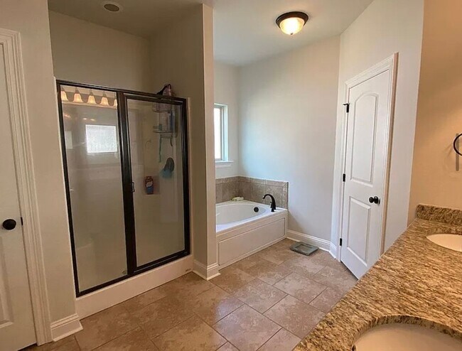 Building Photo - Cypress Bend- 4 bedroom!