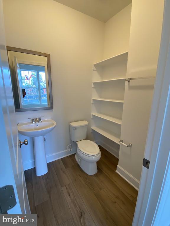 Building Photo - 600 Watermans Dr