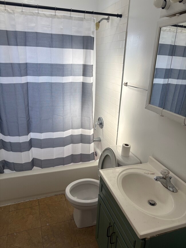 Building Photo - 12252 S Peoria St