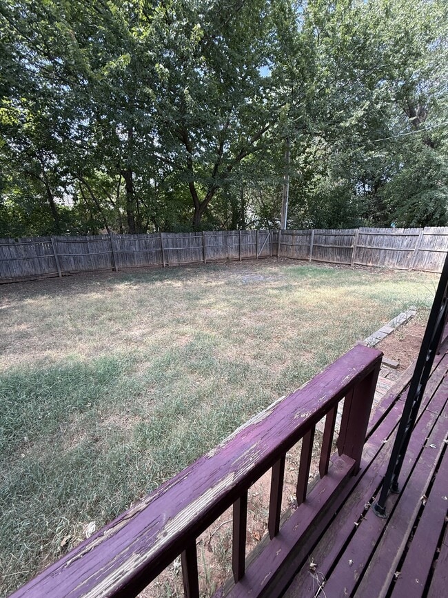 Building Photo - 507 Meadow Lake Dr