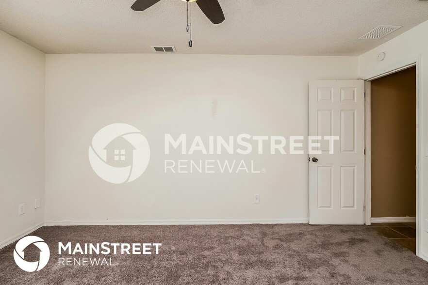 Building Photo - 2681 Greywall Ave