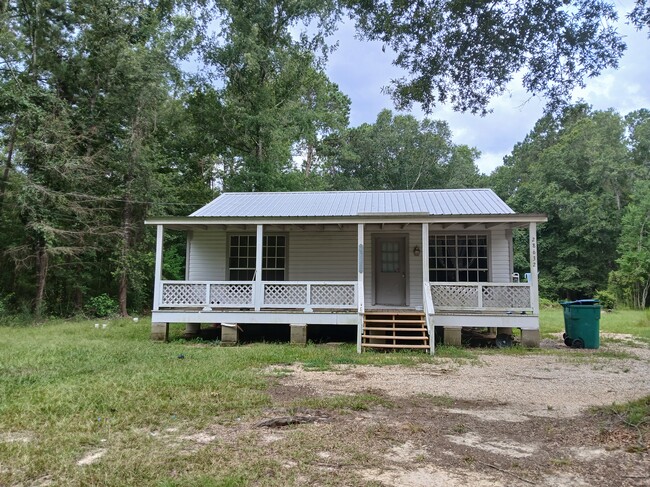 Building Photo - 28632 LA-40