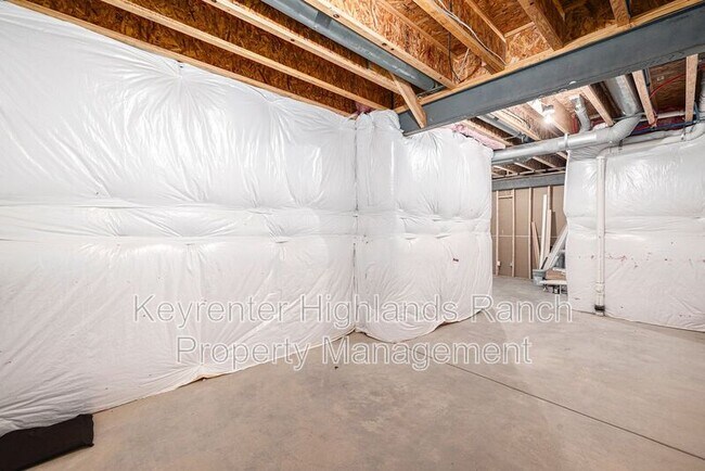 Building Photo - 533 Red Thistle Dr