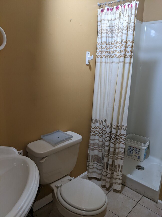 Building Photo - 345 High St