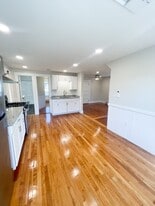 Building Photo - 14 Schley St