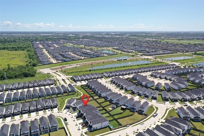 Building Photo - 12310 Greenwood Gate Dr