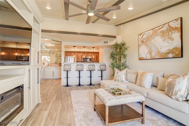Building Photo - 555 E Silverado Ranch Blvd