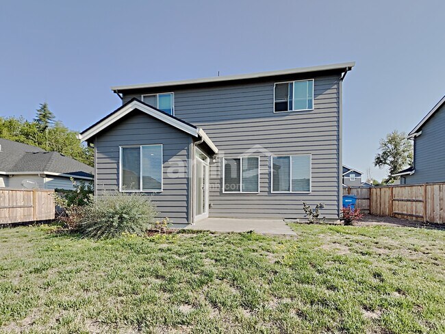 Building Photo - 1011 NE 12th Ave