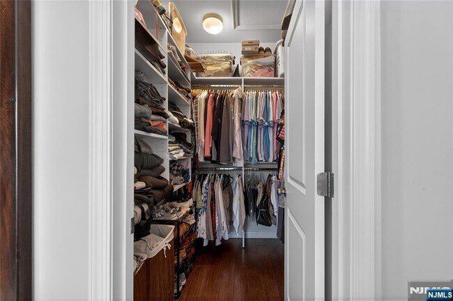 Building Photo - 117 Truman Dr