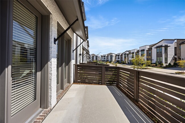 Building Photo - 19730 Curved Steel Dr