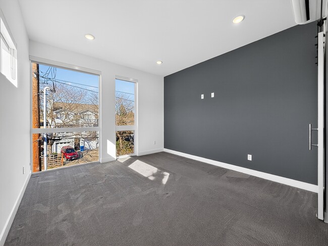 Building Photo - 809 NW 52nd St