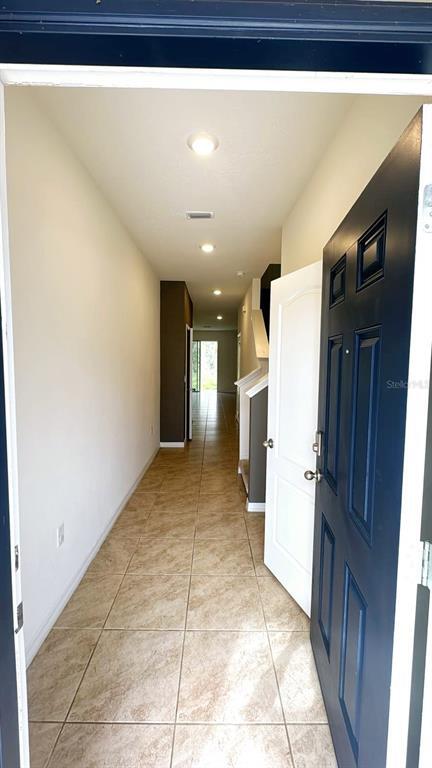 Building Photo - 1301 Yellow Finch Dr